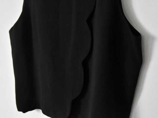 Club Monaco scalloped crop top