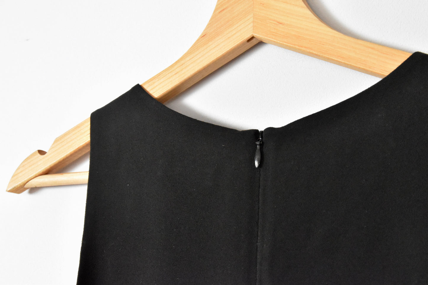 Club Monaco scalloped crop top