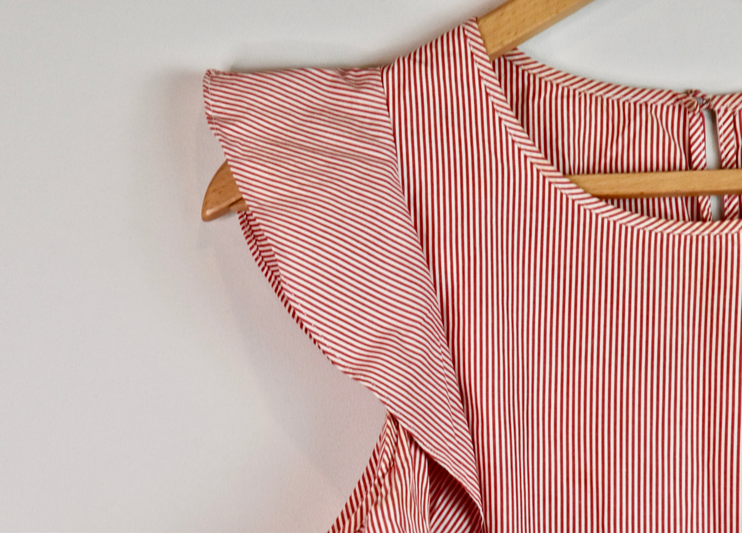 Club Monaco cold shoulder ruffle blouse