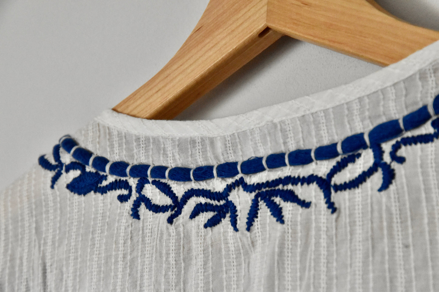 Club Monaco kaftan top