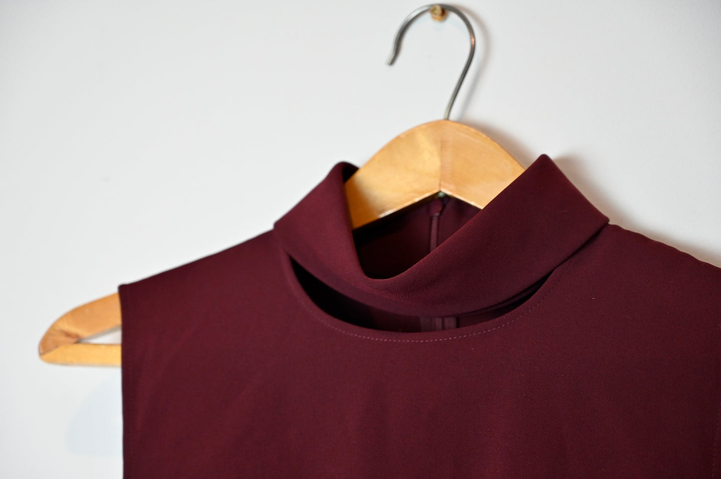 Theory burgundy shift dress
