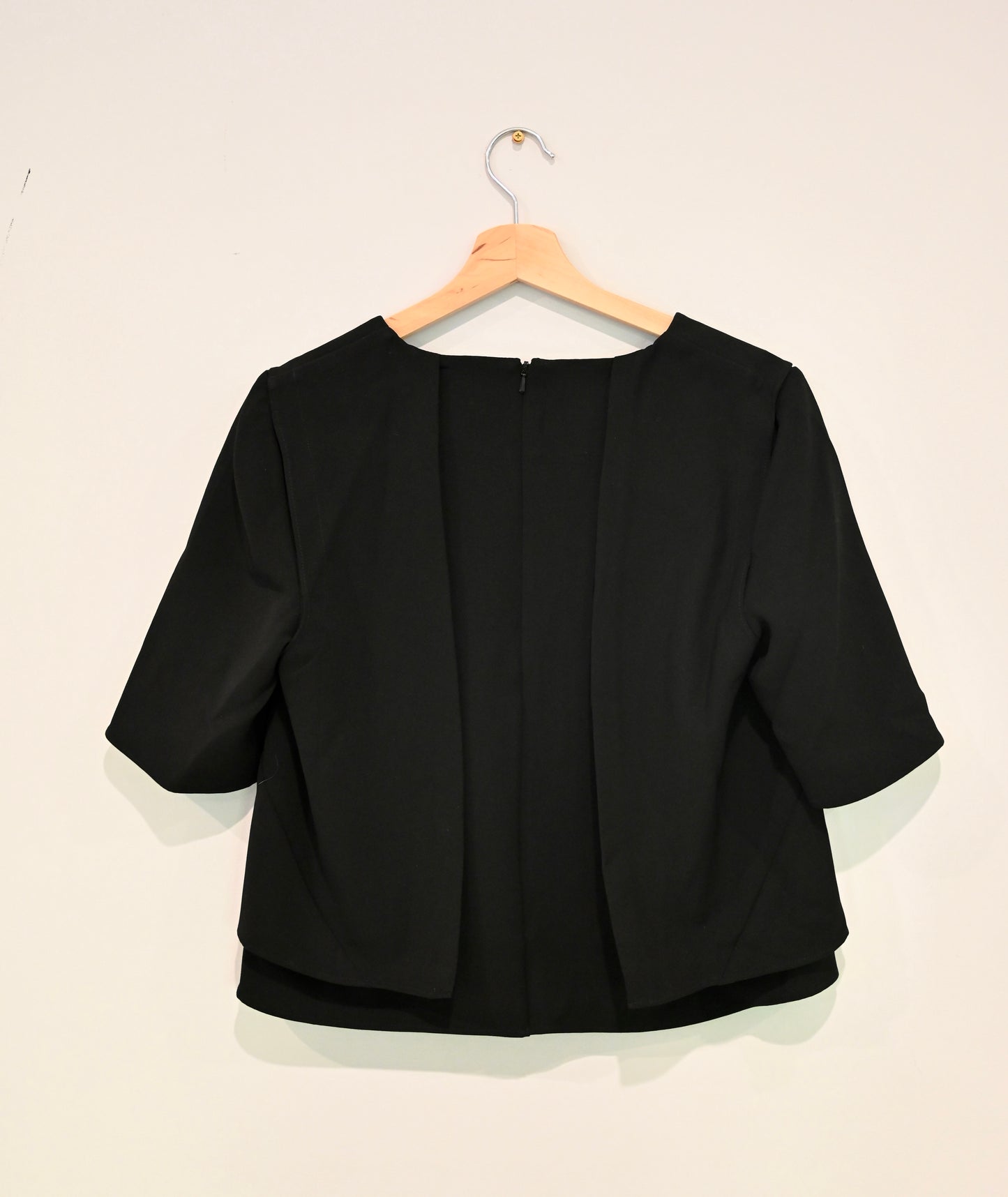 Whistles black top