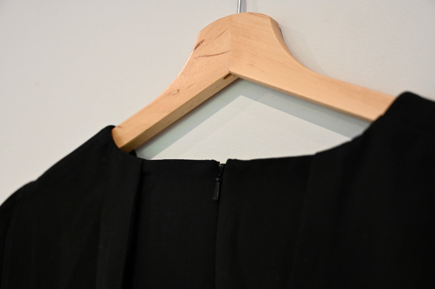 Whistles black top