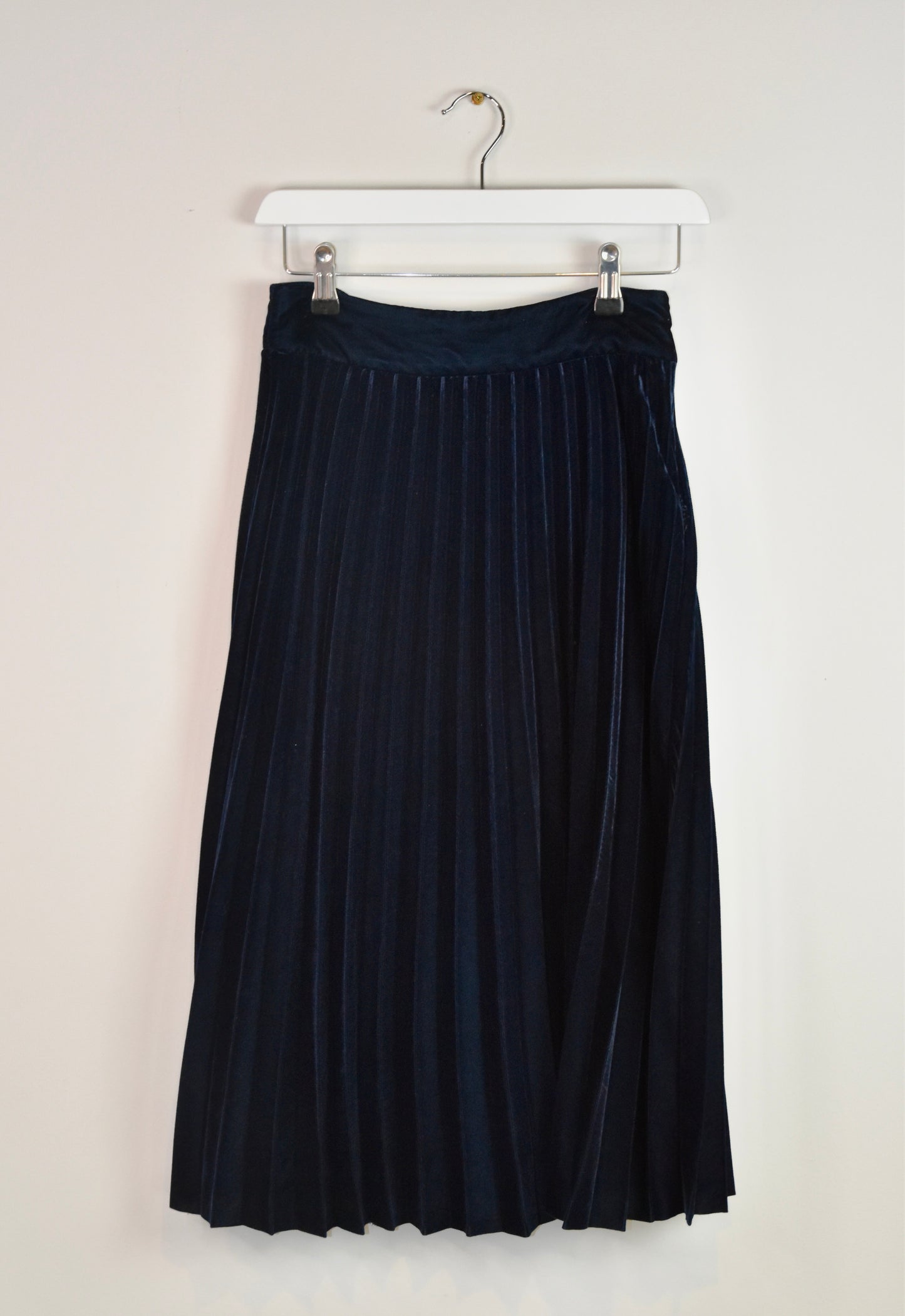 Sézane navy velvet skirt